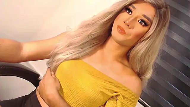 SissifyMeNow online show from November 4, 2:16 am