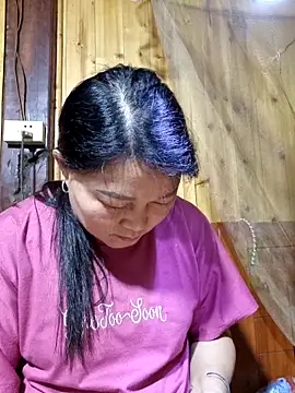 yoowwmr online show from November 6, 2:56 pm