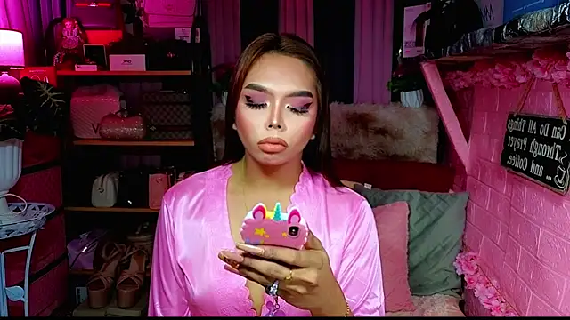 MoniqueCeleste online show from November 4, 2:38 am