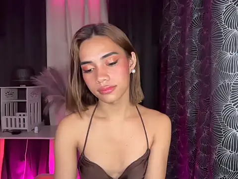 Lovelynikki03 online show from October 23, 6:03 pm