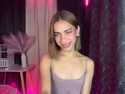 Lovelynikki03 online show from October 14, 6:43 pm