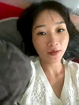 Snapshot of oneyou_400 chatting on October 1, 2:44 pm oneyou 400 online show from October 1, 2:44 pm