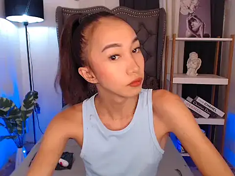 Sweet kittyxx online show from December 4, 6:37 am