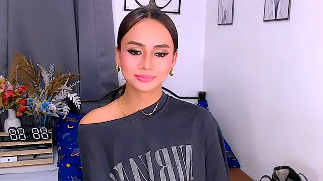 Zialustts online show from February 25, 4:38 pm