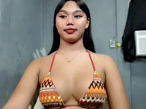 Snapshot of liane_mei chatting on September 15, 5:27 am liane mei online show from September 15, 5:27 am