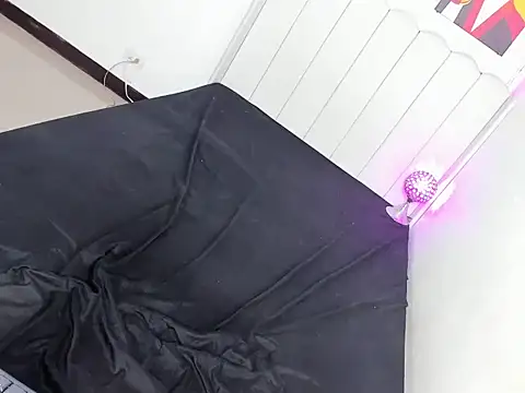 Aliyah Bucks online show from April 13, 10:38 am