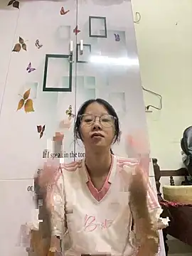 Snapshot of meomeo2k6 chatting on October 21, 2:43 pm meomeo2k6 online show from October 21, 2:43 pm