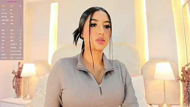 SalomeeBell online show from July 29, 9:48 pm