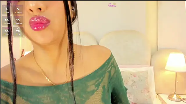 SalomeeBell online show from June 11, 8:27 pm