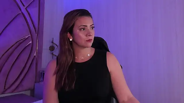 KarlaFerrerr online show from October 18, 10:33 pm