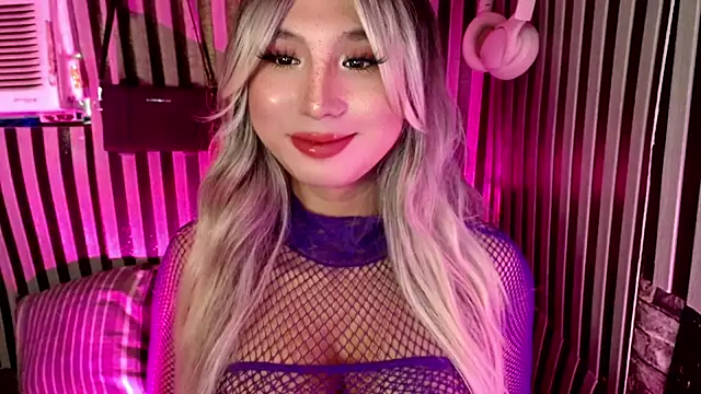 UrhotlucyTS online show from January 12, 7:46 am