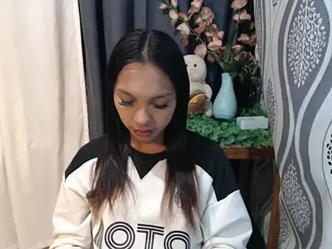 Simi Ipit online show from April 2, 10:51 pm