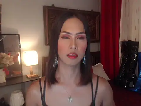 Nathalieheartt online show from December 3, 6:16 am