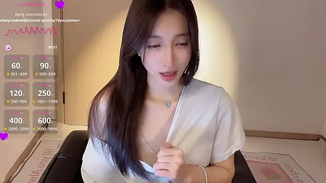 Seraphina-se online show from December 17, 6:01 pm