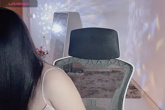    Daisy    online show from January 19, 9:05 am