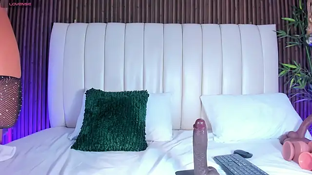 SandraMilerr online show from September 14, 4:54 am