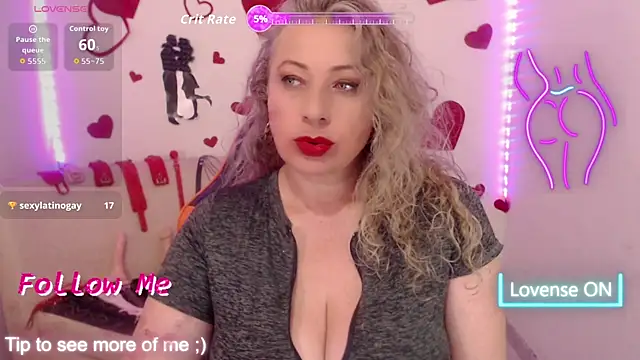 sofiacurvy 45 online show from November 7, 4:51 am