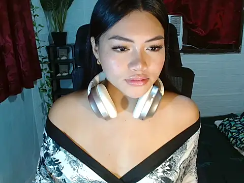naughtyhothailey online show from June 27, 11:11 pm