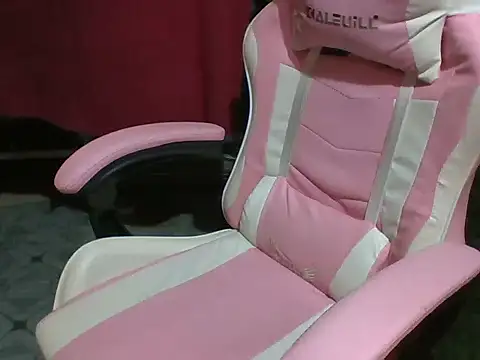 petite sexy21 online show from February 25, 1:20 pm