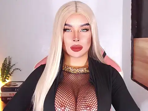 NataliaFernandezz online show from March 12, 5:15 pm