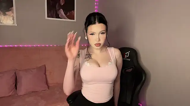 Snapshot of mistress_of_hearts chatting on September 27, 1:07 pm mistress of hearts online show from September 27, 1:07 pm