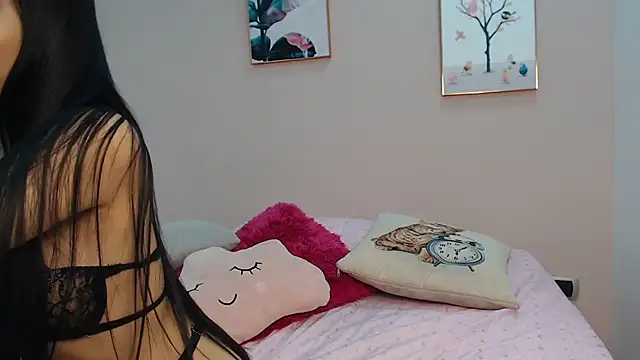 Snapshot of zooombee chatting on October 20, 8:45 pm zooombee online show from October 20, 8:45 pm