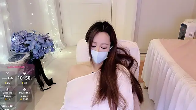 charlotte520 online show from March 12, 12:02 am