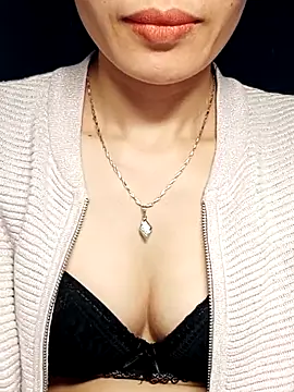 Hinna x online show from November 4, 1:32 am