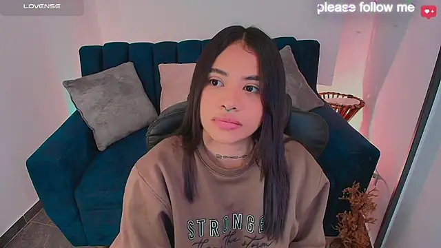 nicemiiaa7  online show from March 22, 5:19 pm