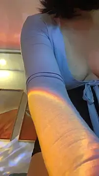 zhizhinaigai online show from December 17, 12:31 pm