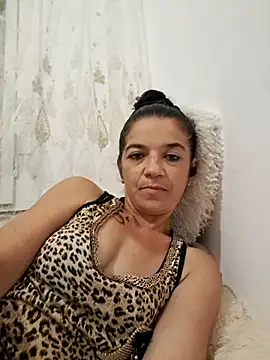 Snapshot of alinaalinutzq chatting on September 23, 6:06 pm alinaalinutzq online show from September 23, 6:06 pm