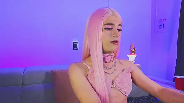 chloe ember online show from December 5, 5:29 am