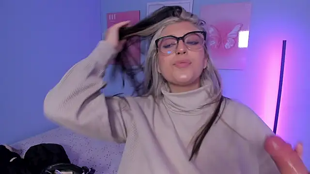 Bella  Lane online show from December 1, 7:49 pm