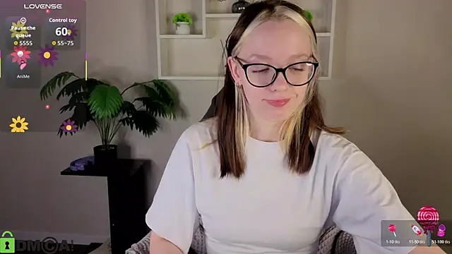 R0cket bunny online show from May 18, 1:04 am