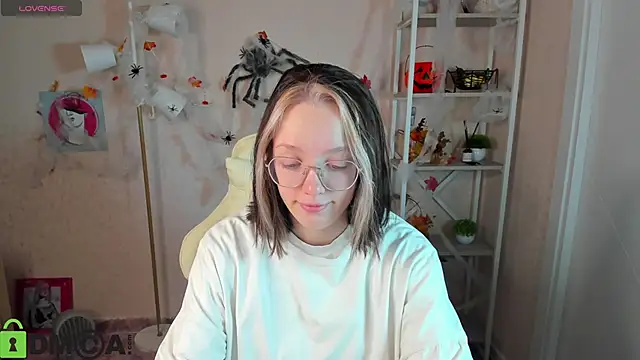 R0cket bunny online show from October 27, 1:01 am