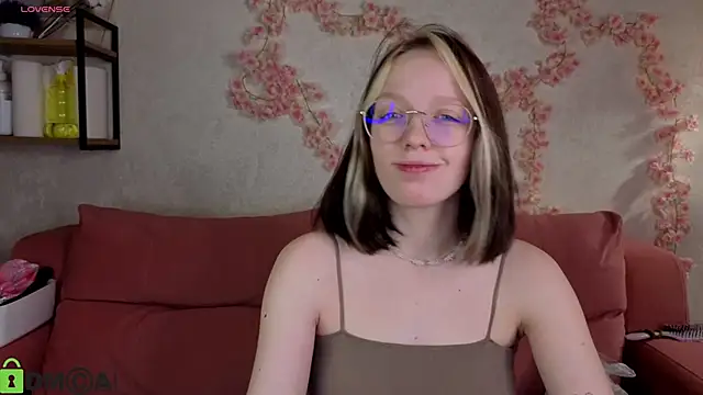 R0cket bunny online show from December 3, 1:19 am