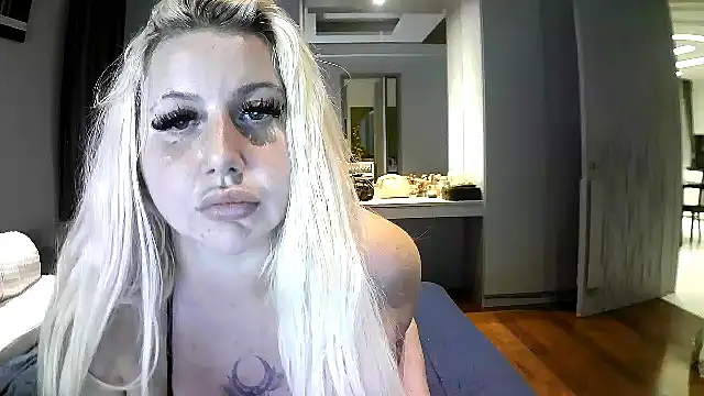 TiaDoll online show from October 4, 4:22 pm