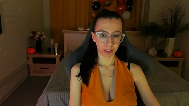 CareyJonas online show from October 23, 5:30 pm