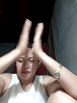 Everleigh mom online show from December 22, 11:24 am