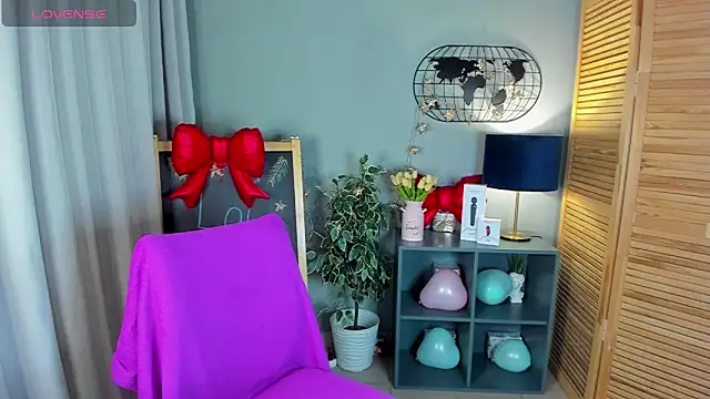 Madelaineses online show from February 22, 10:05 am