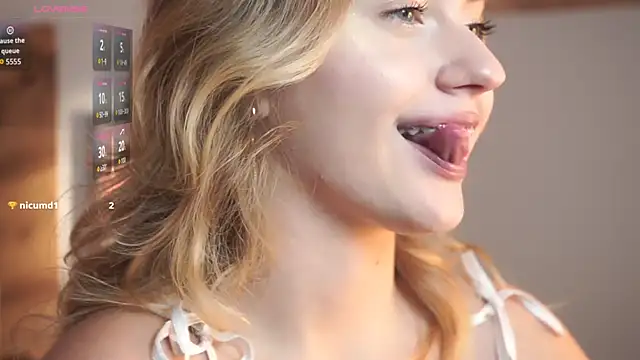 Nerissa xo online show from October 28, 8:14 pm