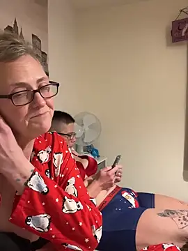 Curvy-Jinx online show from December 13, 8:37 pm