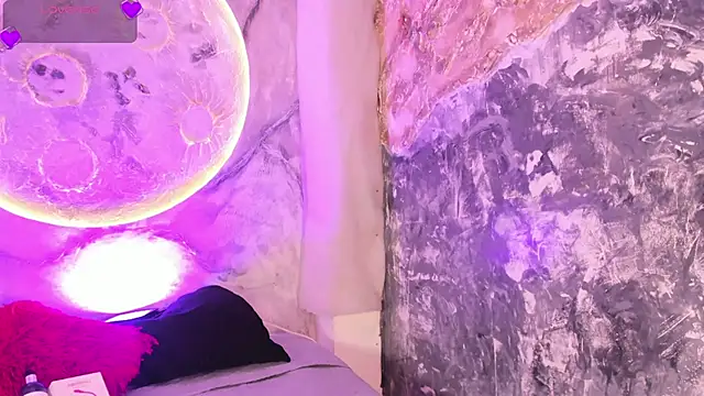 katierouge  online show from September 14, 6:00 am