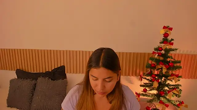 OliviaSweett online show from November 27, 7:50 pm