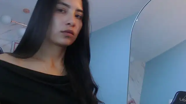 victoria hernandez t  online show from March 27, 7:58 pm