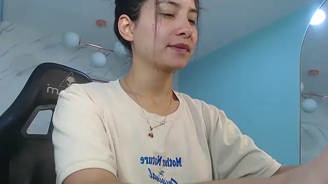 victoria hernandez t  online show from June 3, 1:23 pm