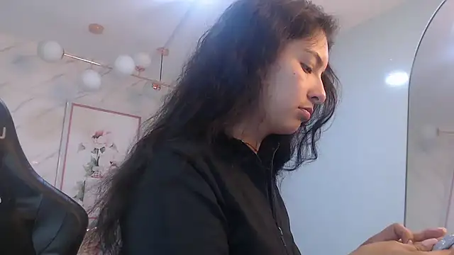 victoria hernandez t  online show from March 20, 2:11 pm