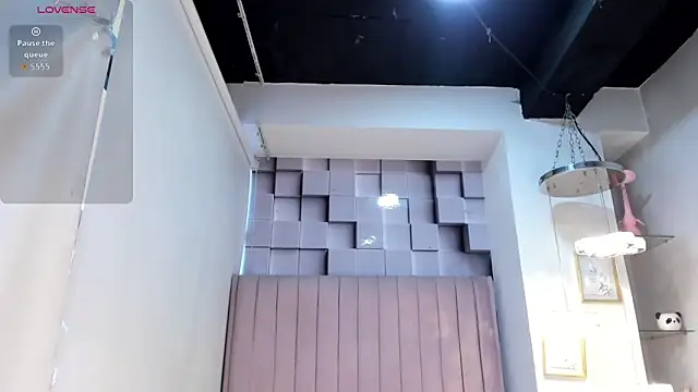 CandySays online show from November 7, 11:49 am