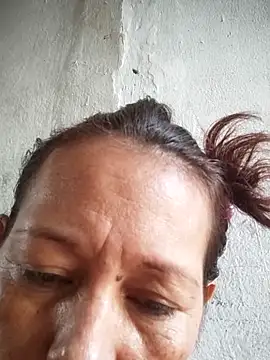 Snapshot of marinita13 chatting on October 2, 4:45 pm marinita13 online show from October 2, 4:45 pm