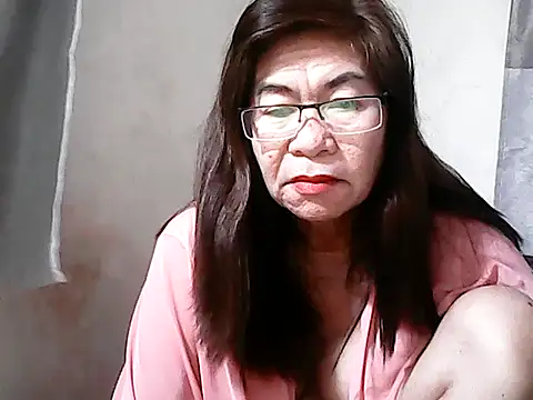 Hottestsexxy Elynnn online show from April 16, 8:30 pm